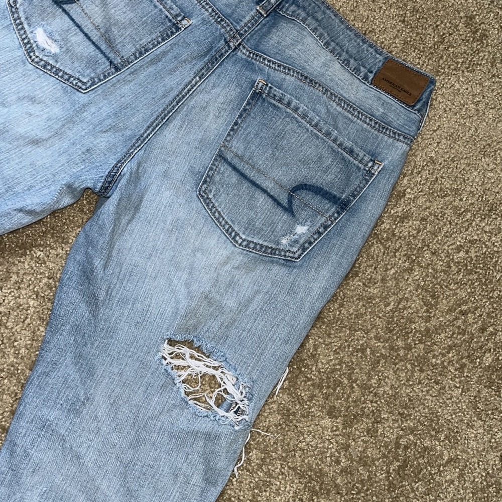 COPY - American Eagle “Tomgirl” ripped jeans - Picture 3 of 16